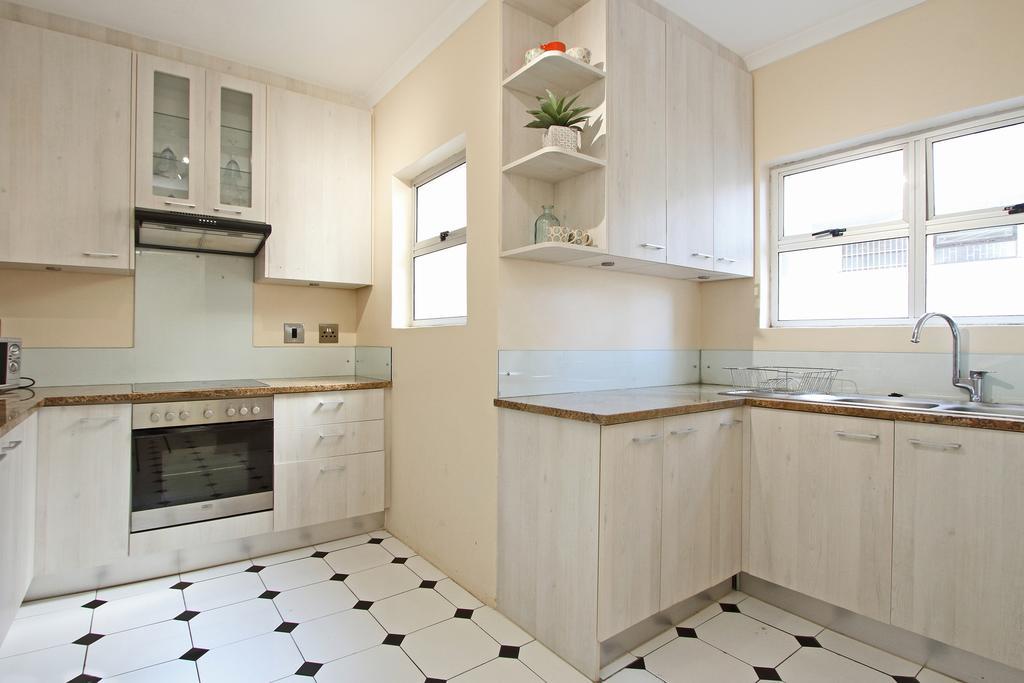 Berkeley Square Apartment Cape Town